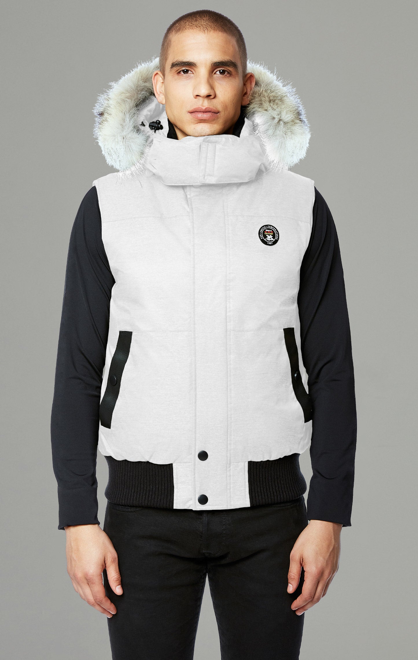 Vest with outlet fur inside